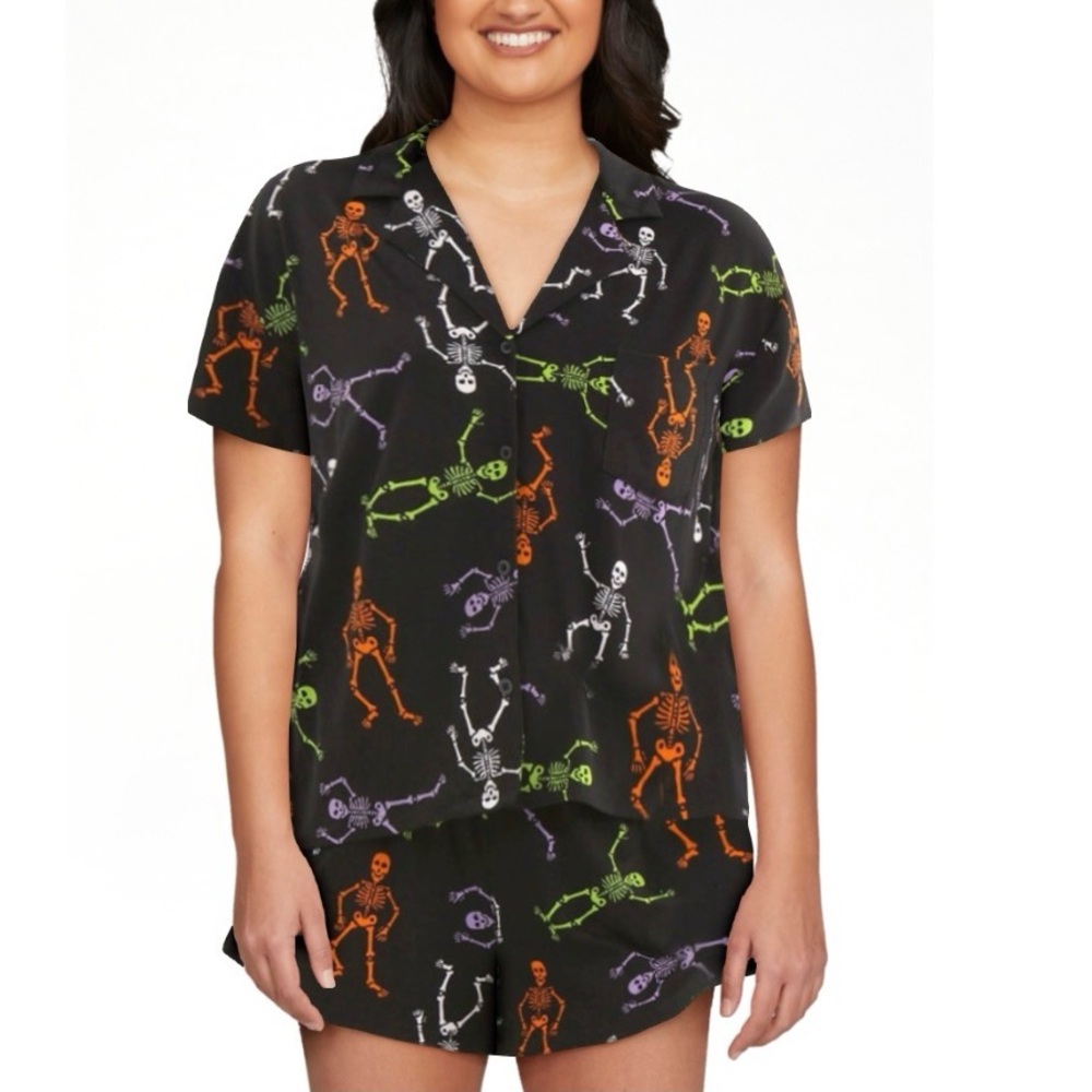 Halloween Women’s Printed Notched Top and Shorts Pajama Set